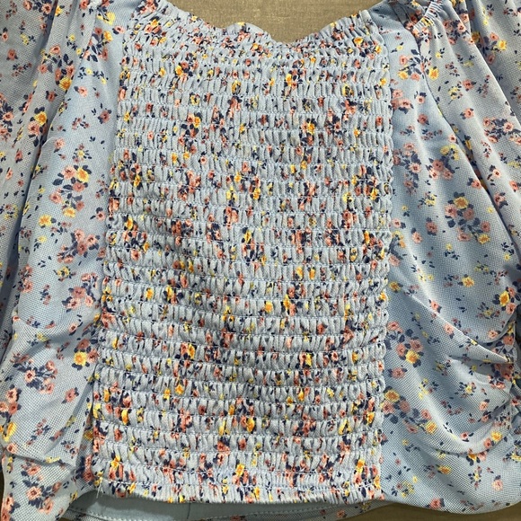 Pretty Light Blue Floral Cropped Top - Picture 5 of 5